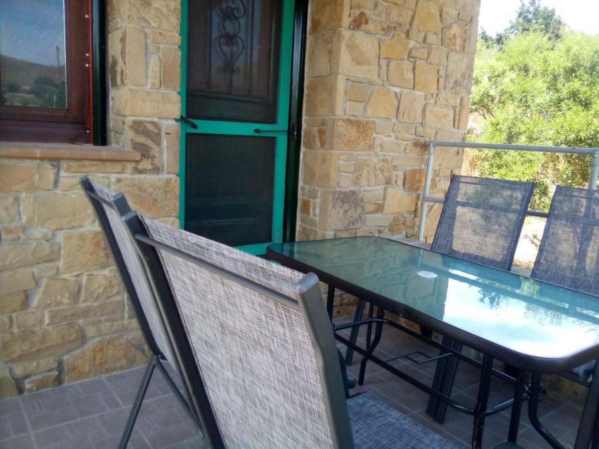 הוילה Kornos Stone House Of Panos מראה חיצוני תמונה